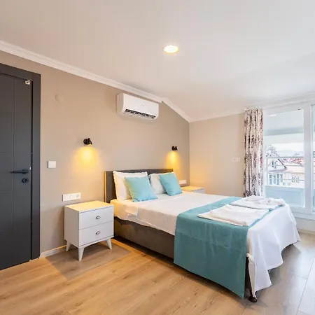 Daire Modern, New Two Bedroom Close To Centre *